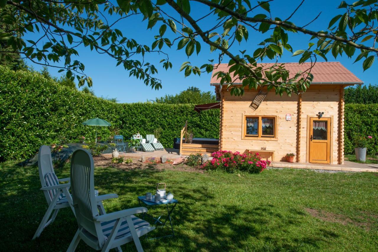 Chalet & Spa Sur La Cote Fleurie โอแบร์วีลล์ ภายนอก รูปภาพ